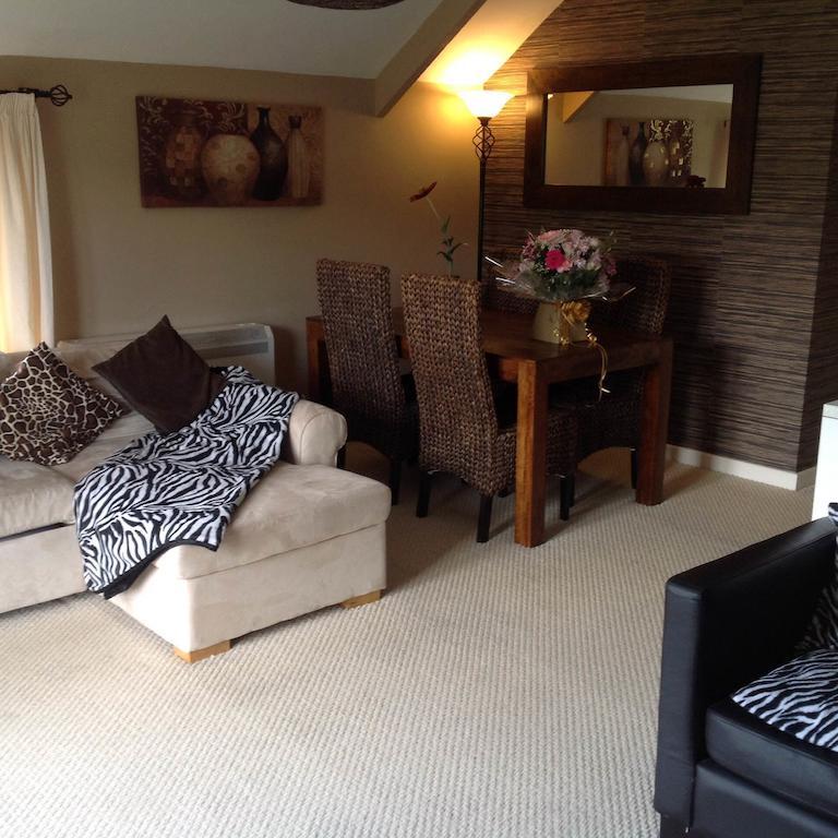 Beaconsfield Farm Apartment Wells Room photo